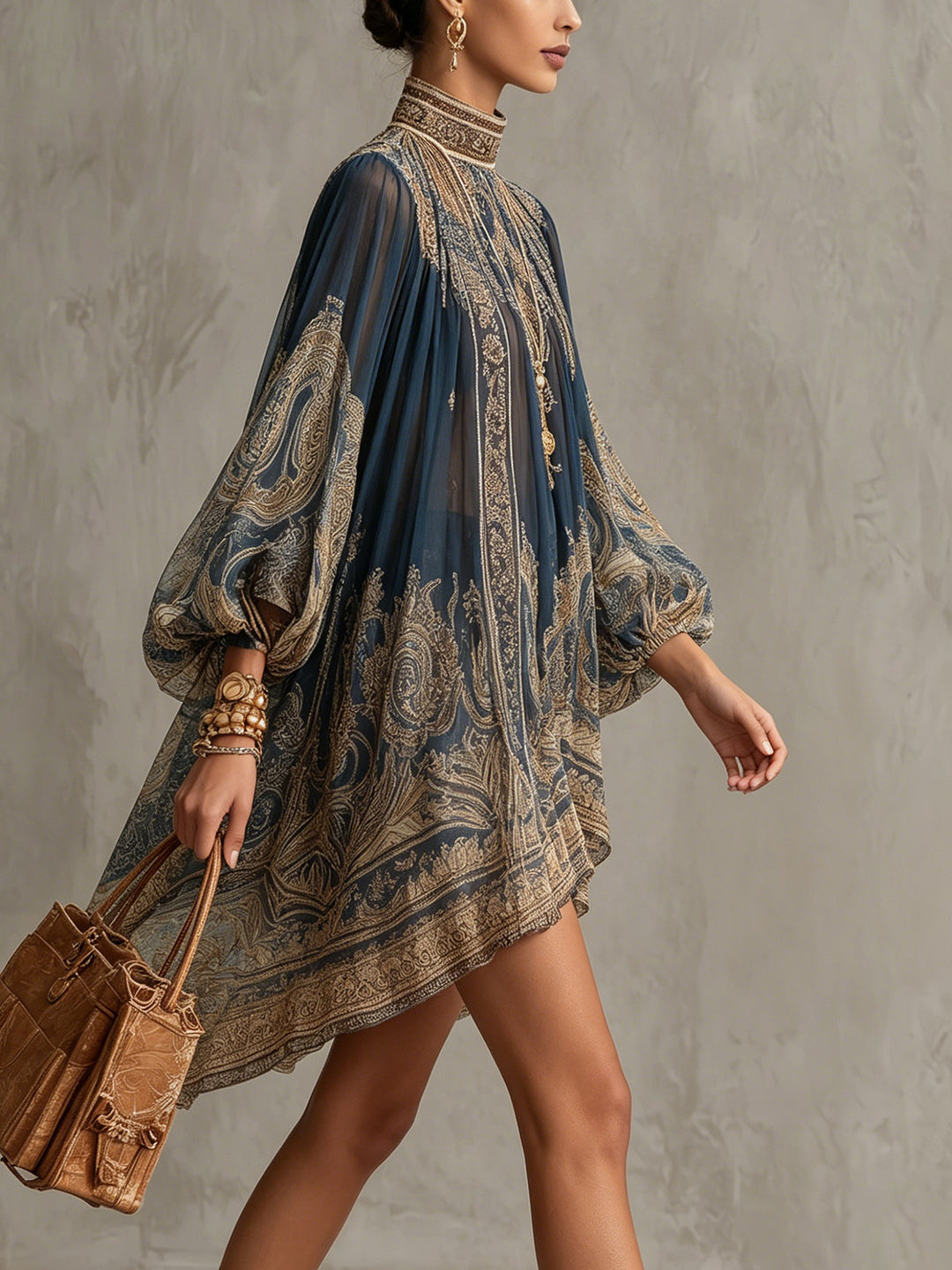 Bérénice | Robe Mini Asymétrique à Imprimé Baroque Bleu Marine et Col Montant
