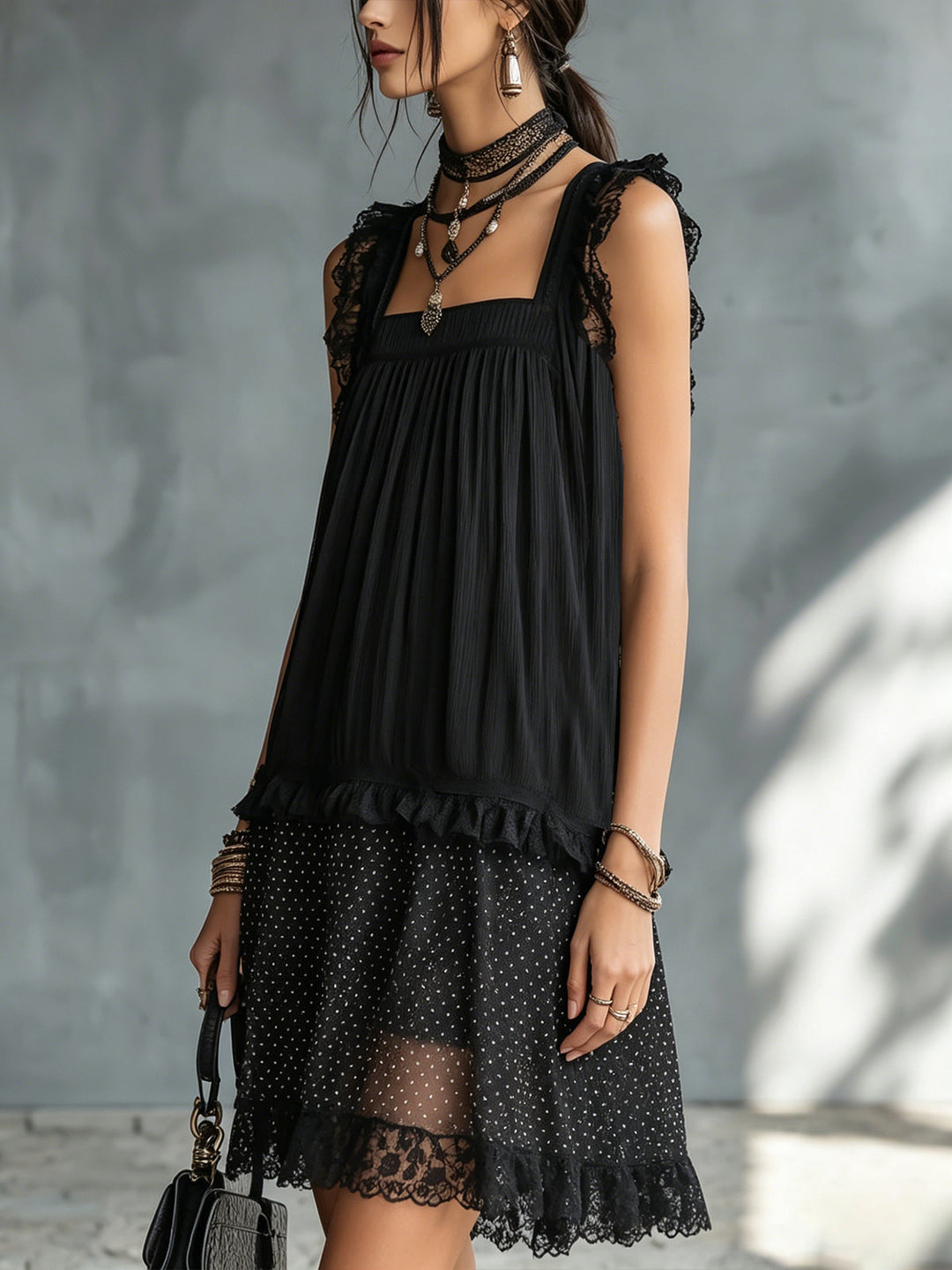 Pauline | Robe Mini Transparente à Pois, Volants et Bordure Noire