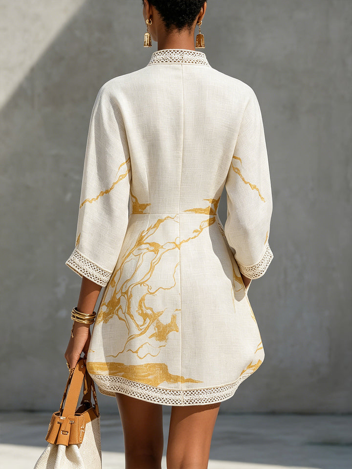 Aliénor | Robe Mini Crochetée Ivoire à Motifs Dorés et Décolleté en V